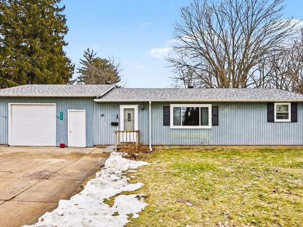 313 S East Street, Cassopolis, MI 49031