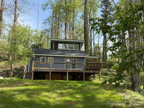 316 Oakdale Drive, Hendersonville, NC 28791