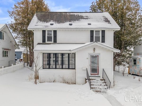 535 Detroit Avenue, Iron Mountain, MI 49801