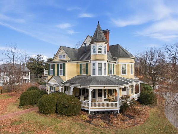 311 E. Main Street , Christiansburg, VA 24073