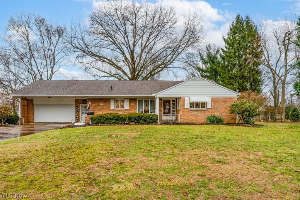 1534 Fernwood Boulevard, Alliance, OH 44601 Main Photo