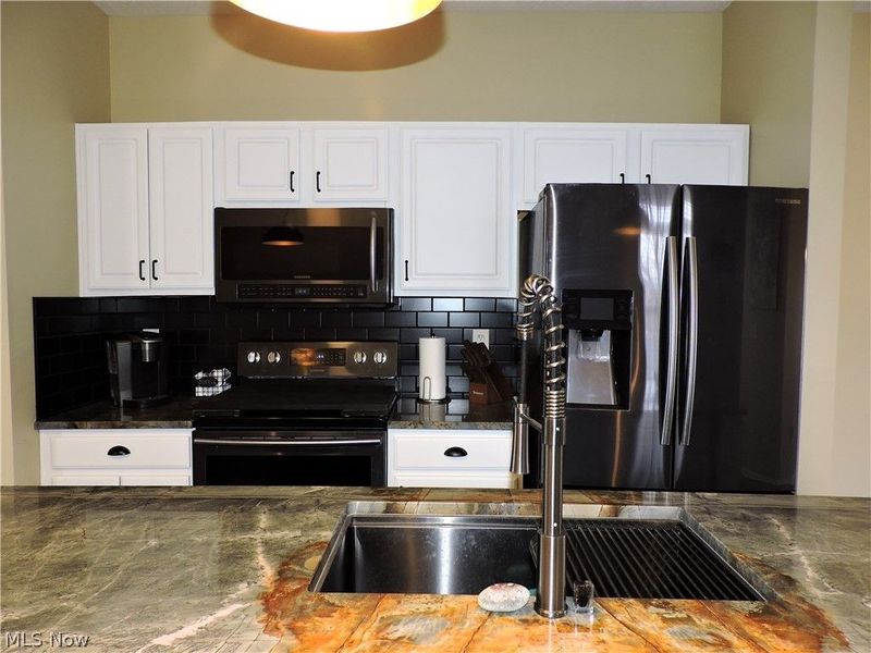 465 California Avenue, Lorain, OH 44052 Photo 6