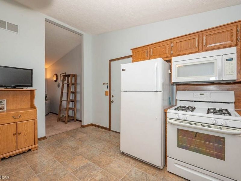 4957 E Calla Road, New Middletown, OH 44442 Photo 12