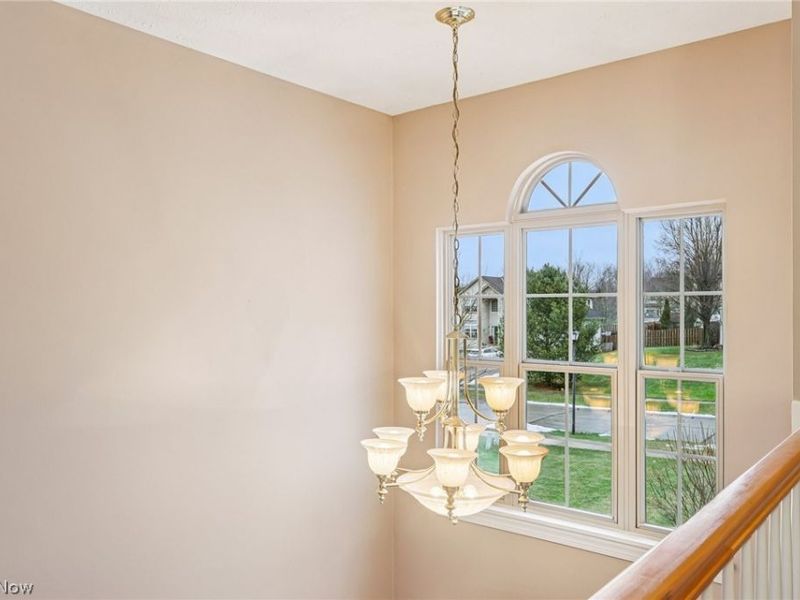 24895 W Northwood Drive, Olmsted Falls, OH 44138 Photo 11