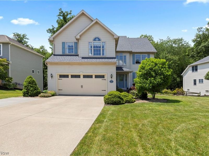 24895 W Northwood Drive, Olmsted Falls, OH 44138 Photo 2