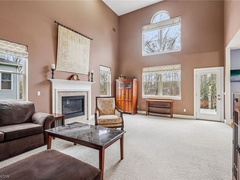 24895 W Northwood Drive, Olmsted Falls, OH 44138 Photo 3