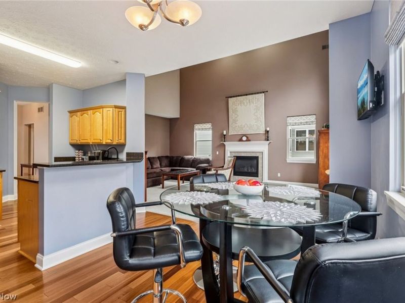 24895 W Northwood Drive, Olmsted Falls, OH 44138 Photo 8