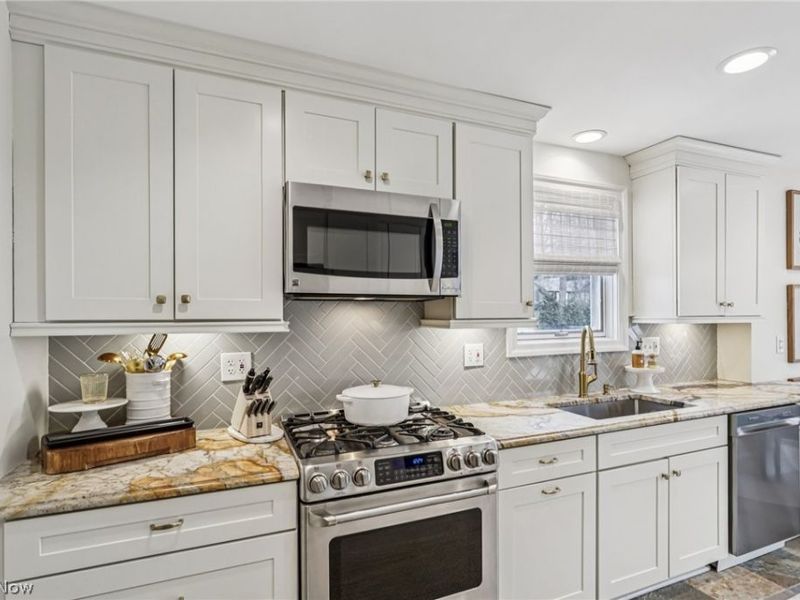 22025 Lake Road, Rocky River, OH 44116 Photo 16