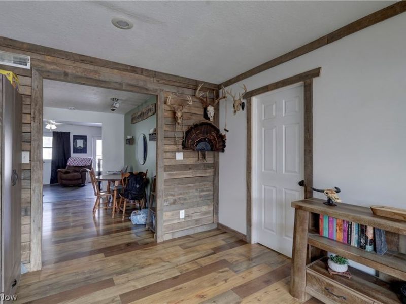 100 Winfield Court, Bellevue, OH 44811 Photo 14