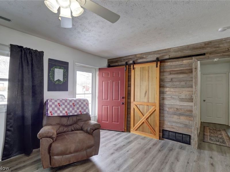 100 Winfield Court, Bellevue, OH 44811 Photo 4