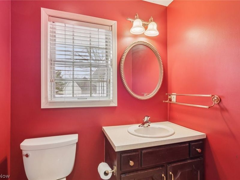 534 Ghentwood Drive, Akron, OH 44333 Photo 13