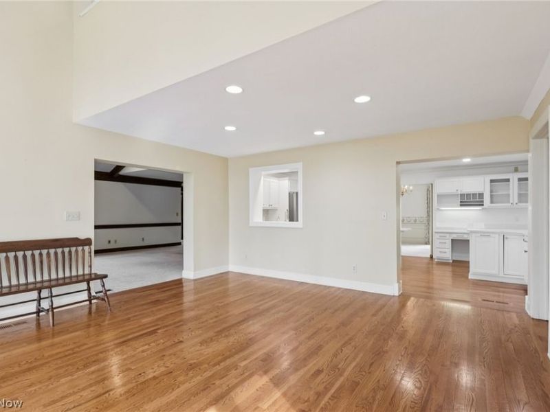 534 Ghentwood Drive, Akron, OH 44333 Photo 6