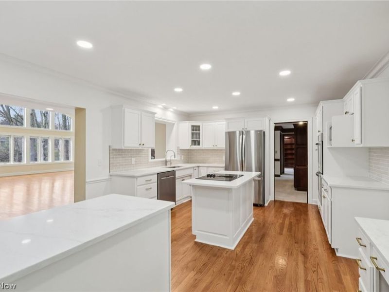 534 Ghentwood Drive, Akron, OH 44333 Photo 8