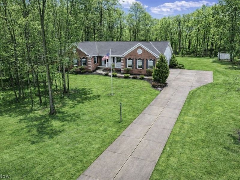 9165 Trish Lane, Chardon, OH 44024 Photo 1