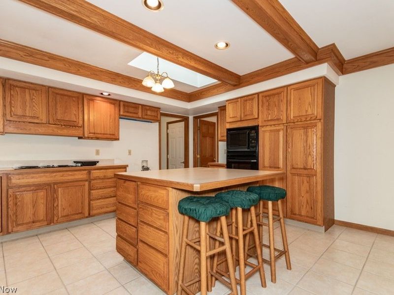 9165 Trish Lane, Chardon, OH 44024 Photo 11