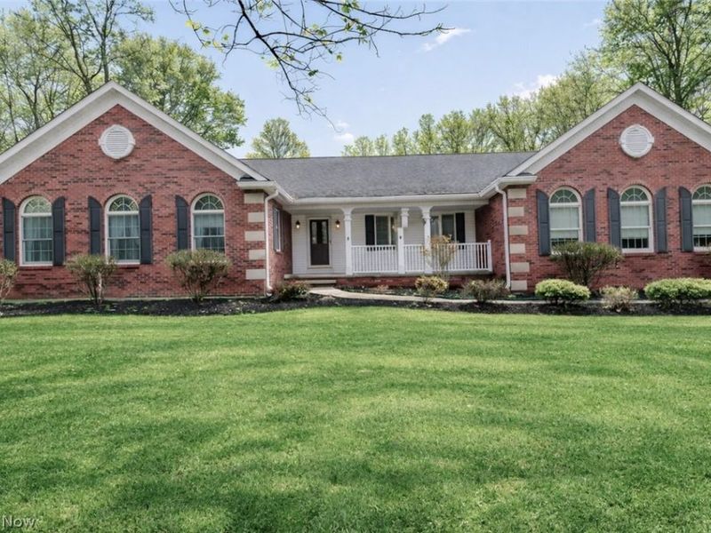 9165 Trish Lane, Chardon, OH 44024 Photo 2