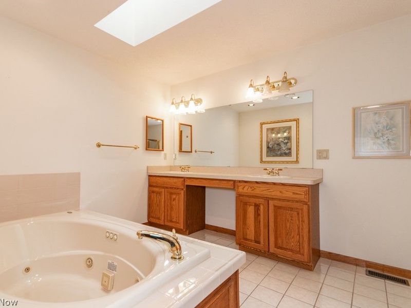 9165 Trish Lane, Chardon, OH 44024 Photo 20