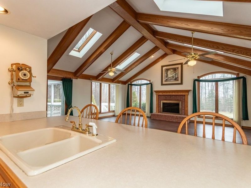 9165 Trish Lane, Chardon, OH 44024 Photo 8