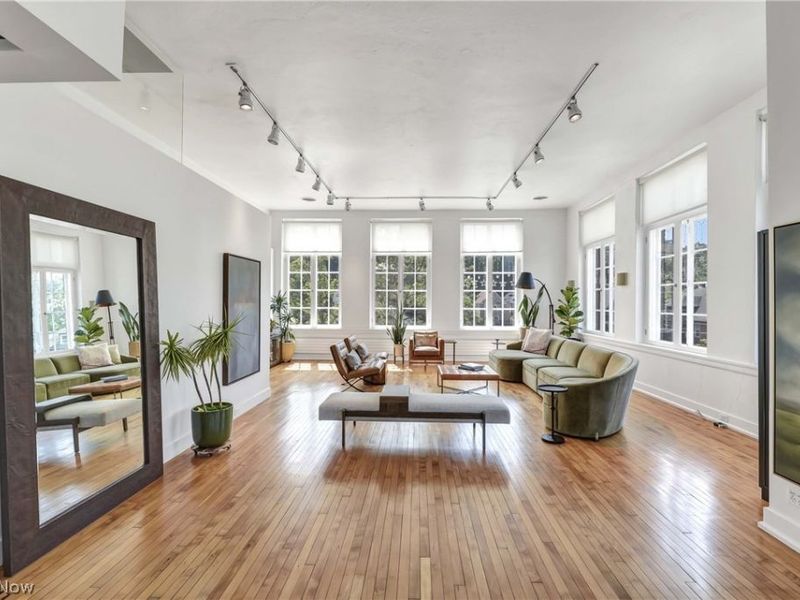 2043 Random Road, Unit 303, Cleveland, OH 44106 Photo 16