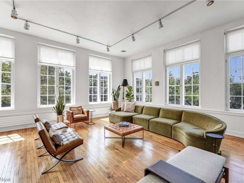 2043 Random Road, Unit 303, Cleveland, OH 44106 Photo 18