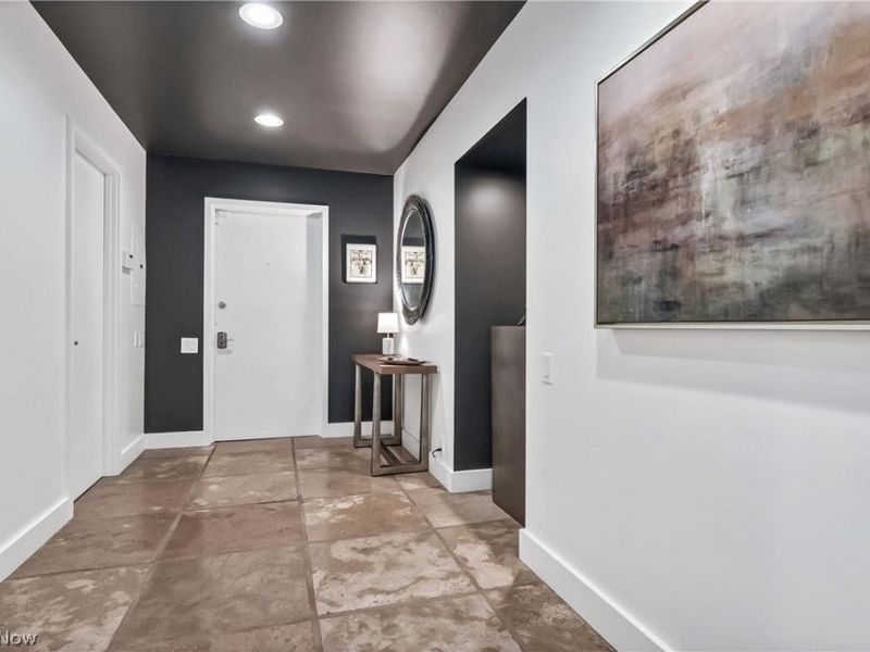 2043 Random Road, Unit 303, Cleveland, OH 44106 Photo 2