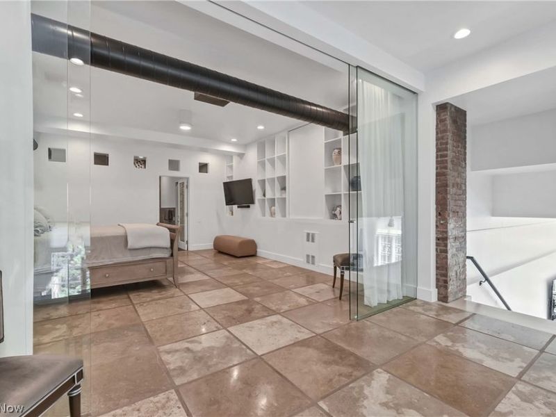 2043 Random Road, Unit 303, Cleveland, OH 44106 Photo 23