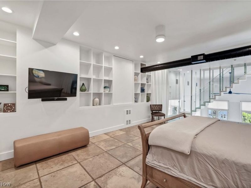 2043 Random Road, Unit 303, Cleveland, OH 44106 Photo 26