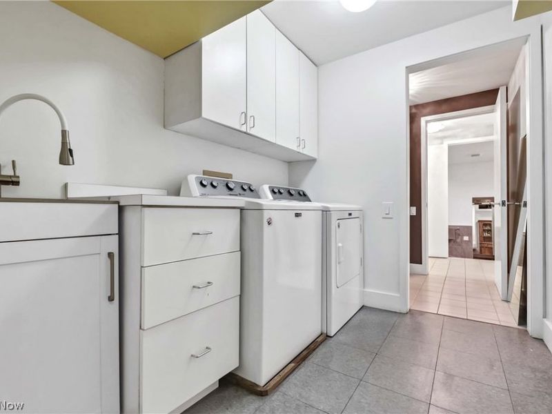 2043 Random Road, Unit 303, Cleveland, OH 44106 Photo 32