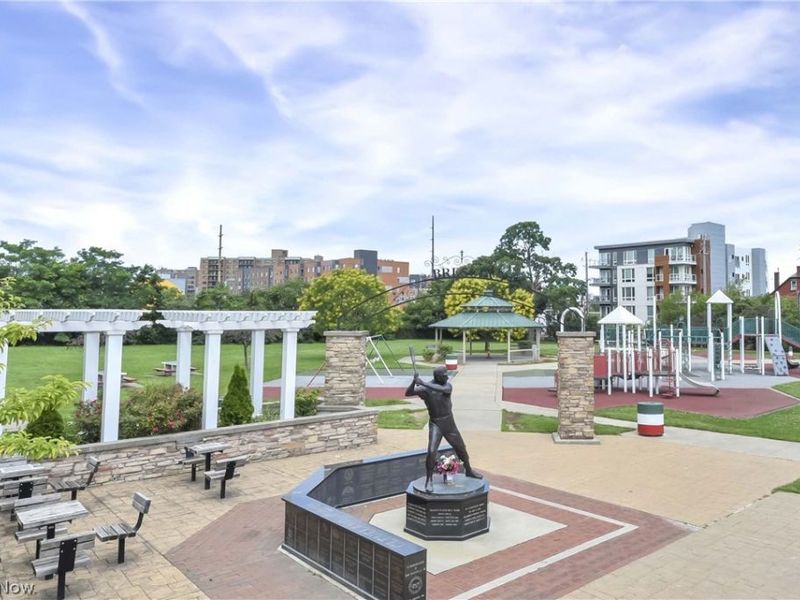 2043 Random Road, Unit 303, Cleveland, OH 44106 Photo 48