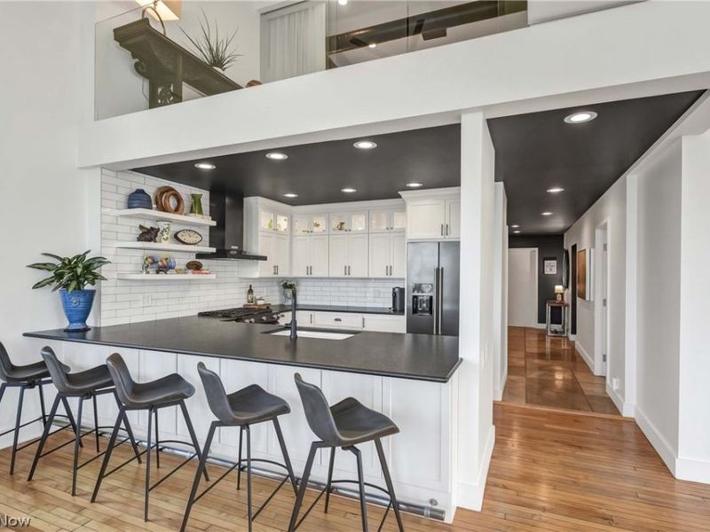 2043 Random Road, Unit 303, Cleveland, OH 44106 Photo 7