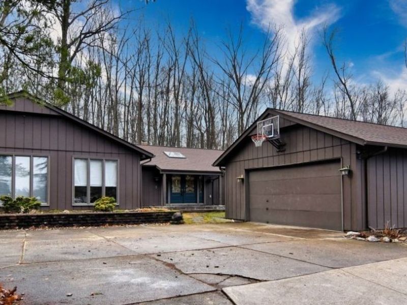 12894 Falling Water Road, Strongsville, OH 44136 Photo 1