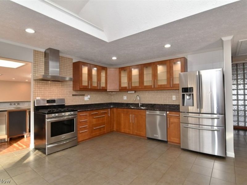 12894 Falling Water Road, Strongsville, OH 44136 Photo 11