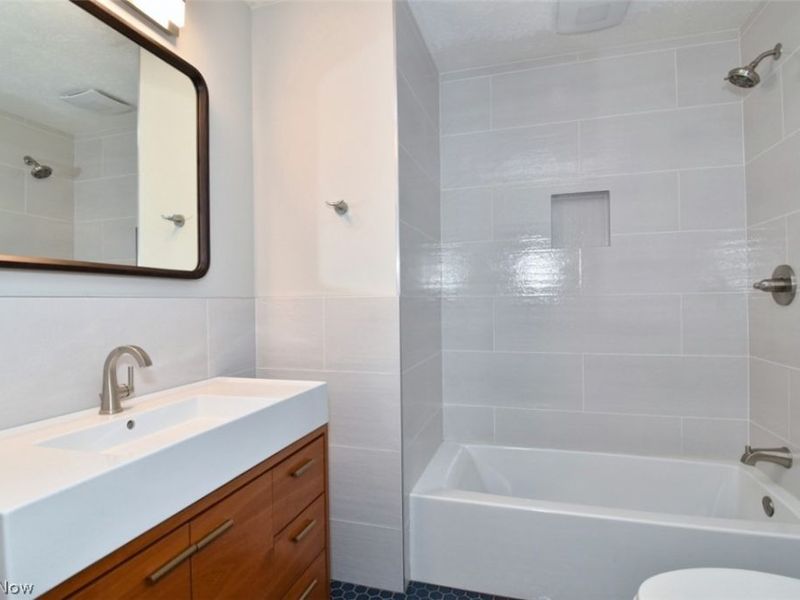 12894 Falling Water Road, Strongsville, OH 44136 Photo 36