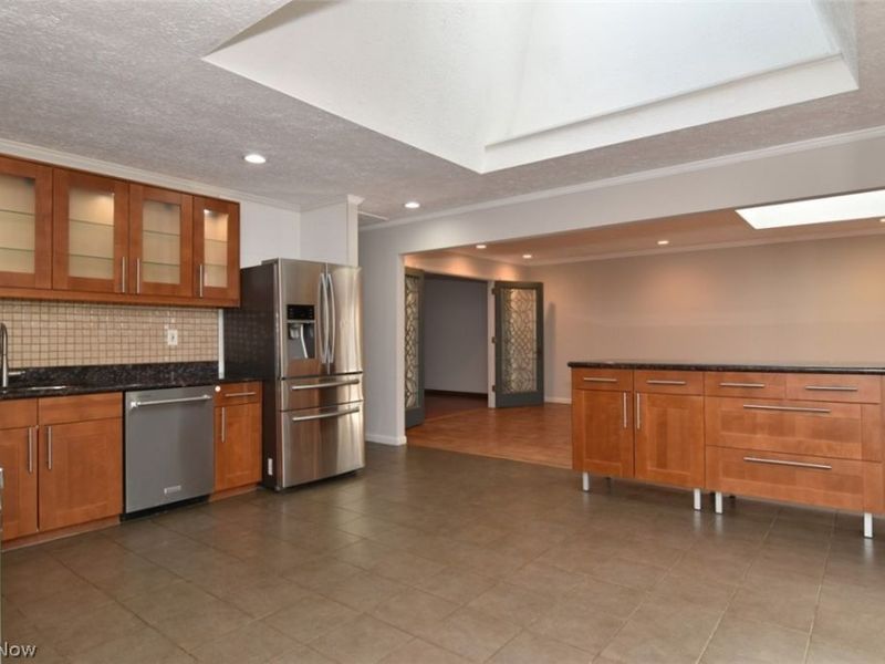 12894 Falling Water Road, Strongsville, OH 44136 Photo 9