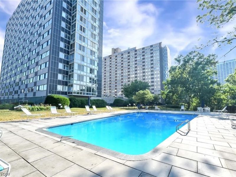 12520 Edgewater Drive, Unit 910, Lakewood, OH 44107 Photo 17