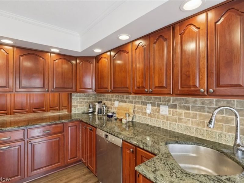 2340 Brigadoon Court, Westlake, OH 44145 Photo 16