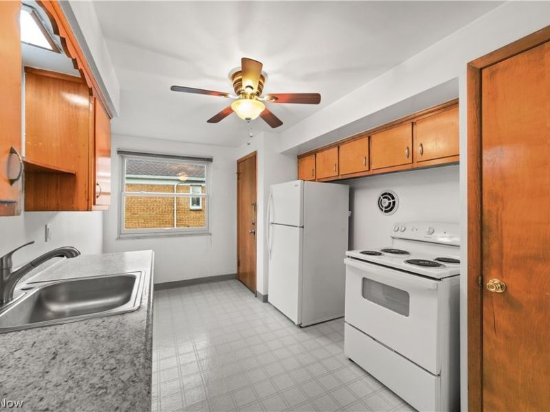 3622 W 210th Street, Cleveland, OH 44126 Photo 6