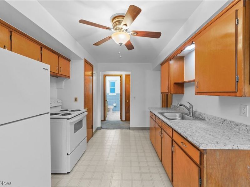 3622 W 210th Street, Cleveland, OH 44126 Photo 8