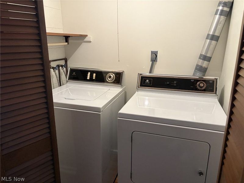 149-151 W Indian Street, Gnadenhutten, OH 44629 Photo 16