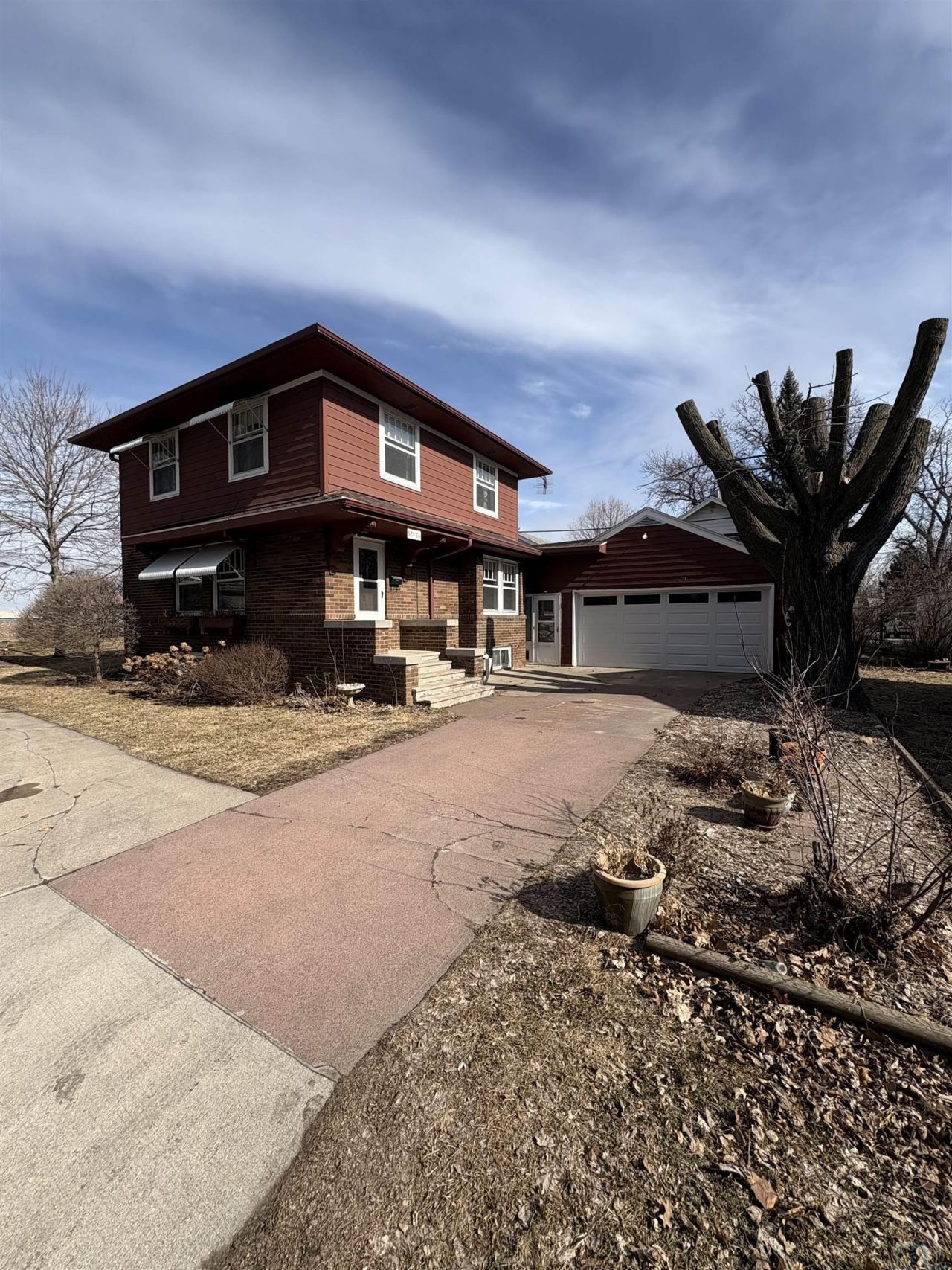 7 Park Ct, Storm Lake, IA 50588 Main Photo