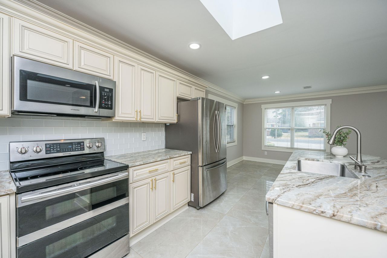 311 Adeline Drive Photo 15