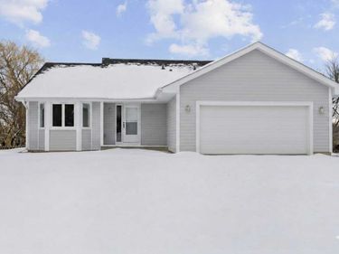 7890 Grinnell Court E, Lakeville, MN 55044