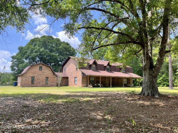 13111 Maida Hurd Road, Moss Point, MS 39562