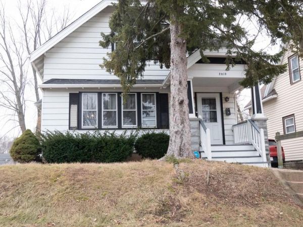 2019 E Saint Francis AVENUE, Saint Francis, WI 53235