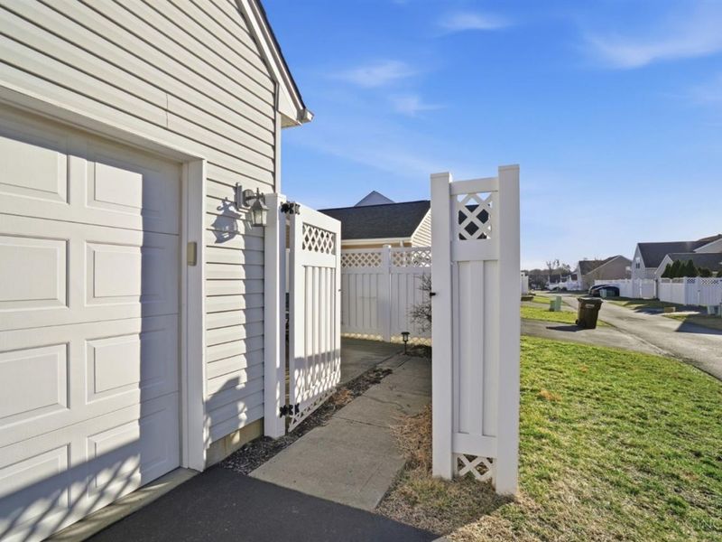 4173 S Yorkshire Square, Union Twp, OH 45245 Photo 6