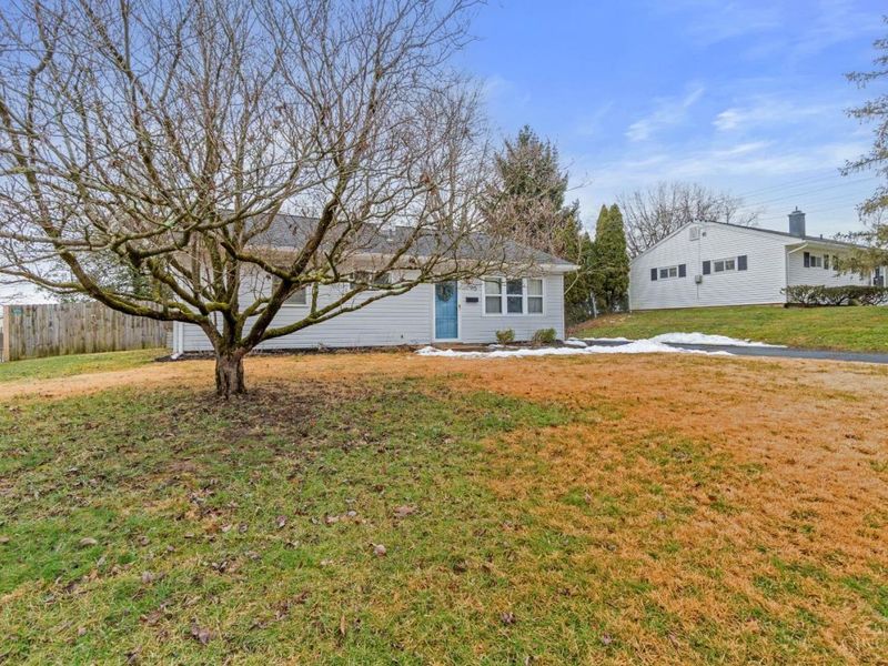 915 Sunrise Drive, Loveland, OH 45140 Photo 2