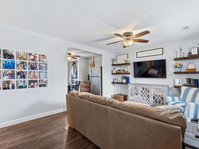 915 Sunrise Drive, Loveland, OH 45140 Photo 4