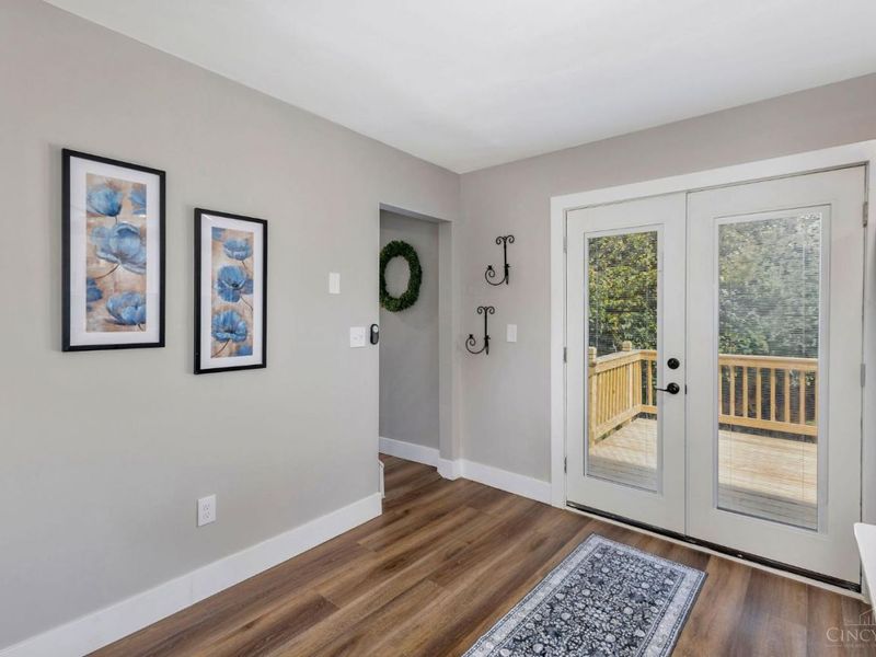 5753 Boomer Road, Green Township, OH 45247 Photo 14