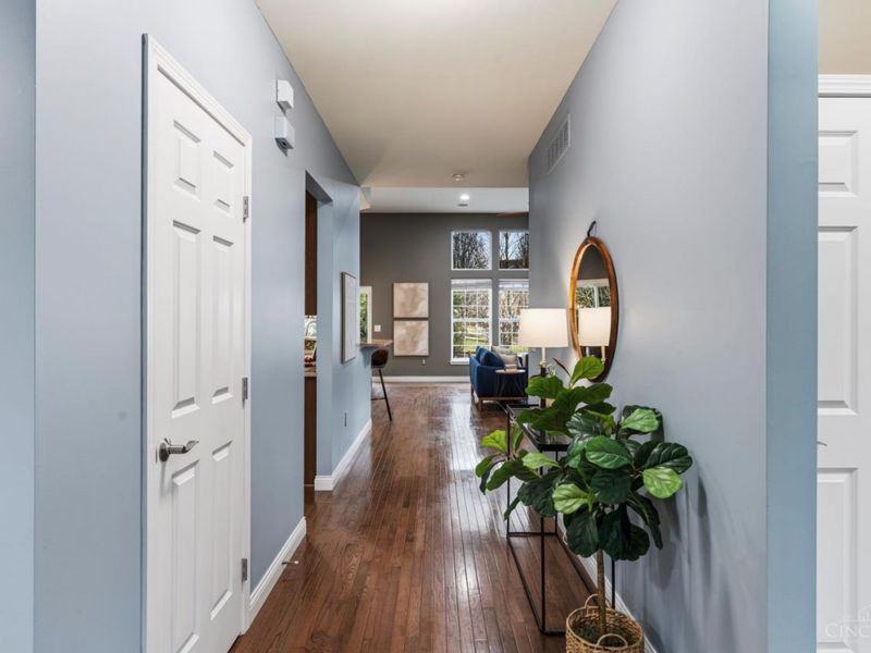 682 Hyacinth Road, Union Twp, OH 45245 Photo 4