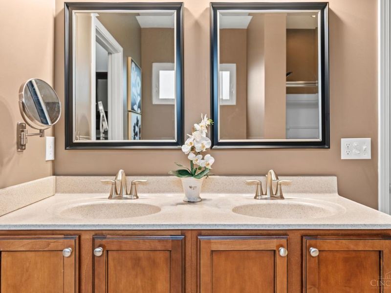 682 Hyacinth Road, Union Twp, OH 45245 Photo 48